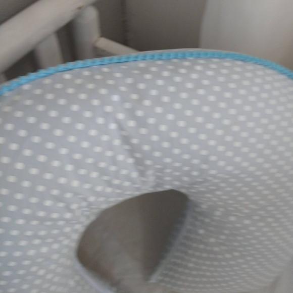 Almofada Amamentação Poa Cinza