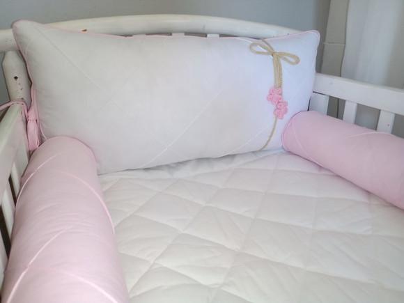 Kit de Berço Rolinho Rosa com Floral 5 Peças