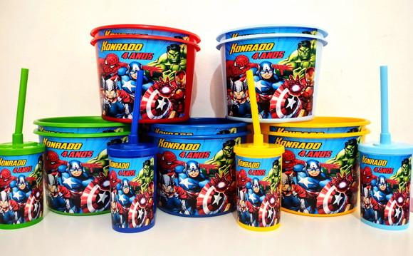 Baldinho de Pipoca c/ Copo Avangers