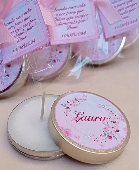 Lembrancinha Vela Latinha Menina