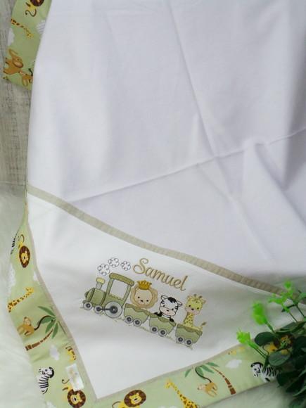 Cueiro Personalizado Bordado Safari