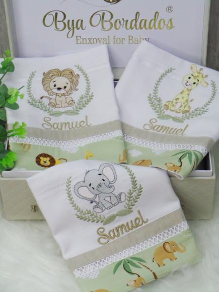 Kit de Fraldas Bebê Bordada Personalizada