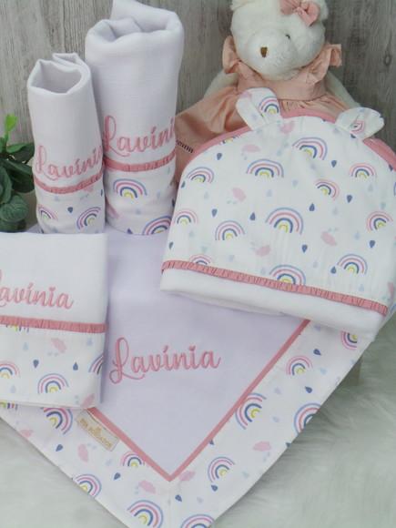 Kit Enxoval Bebê Arco Íris Incluso Nome do Bebê