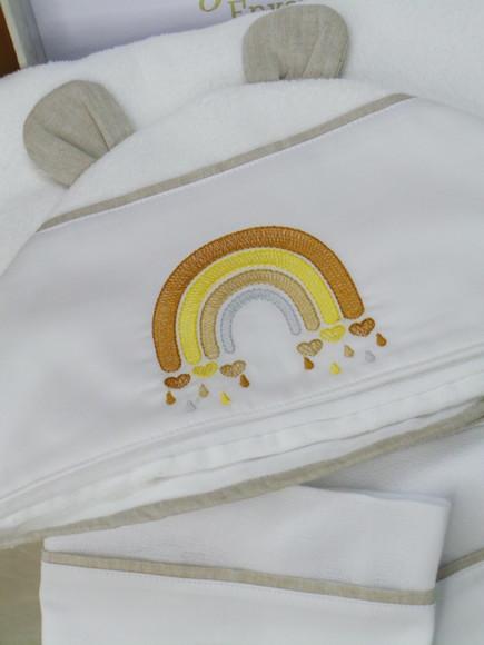 Kit Enxoval Bebê Fraldas com Toalha Arco Íris Boho