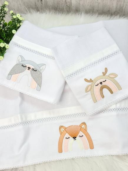 Kit Fralda Bebê Bordado Boho Arco Íris
