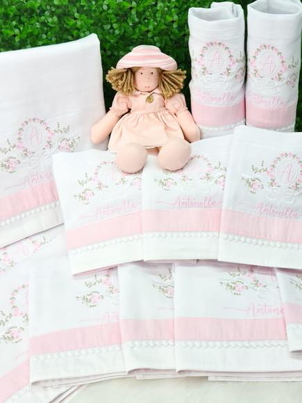 Kit Fralda Bordado Floral Delicado