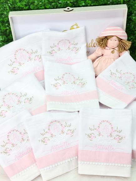 Kit Fralda Bordado Floral Delicado