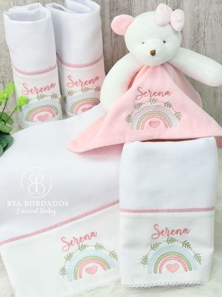 Kit Fraldas Bebê Bordado Arco Iris