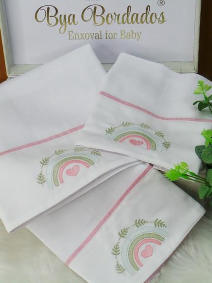 Kit Fraldas Bebê Bordado Arco Iris