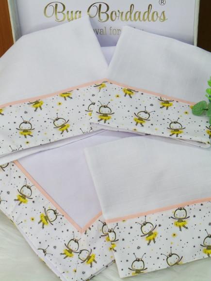 Kit Fraldas e Cueiro Bebê Abelhinha Incluso Nome do Bebê