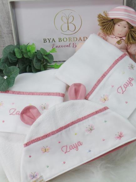 Kit Toalha e Fraldas Poá com Borboletass Candy Collor