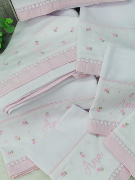 Kit Toalha Fralda e Fraldas Florzinha e Poá