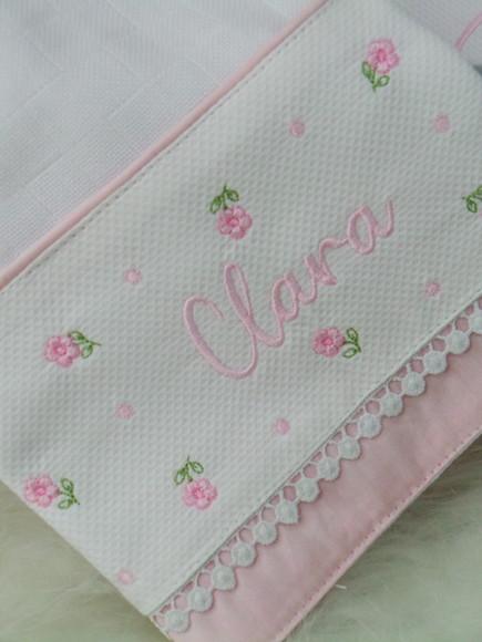 Kit Toalha Fralda e Fraldas Florzinha e Poá