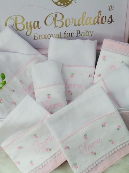 Kit Toalha Fralda e Fraldas Florzinha e Poá