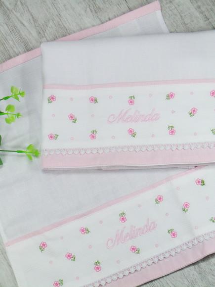 Kit Toalha Fralda e Fraldas Florzinha e Poá