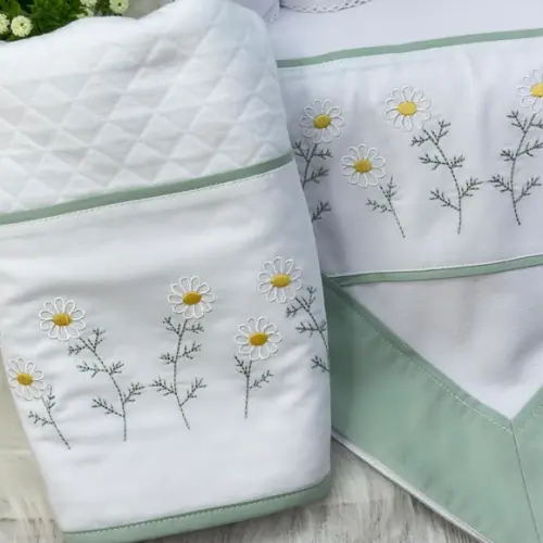 Enxoval Bebê Bordado Jardim das Margaridas