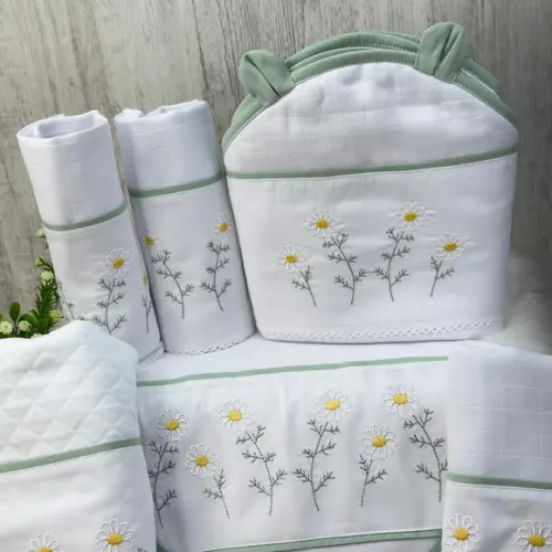 Enxoval Bebê Bordado Jardim das Margaridas