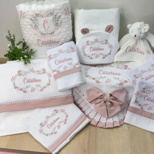 Enxoval Bebê Personalizado Bordado Flores e Borboletas