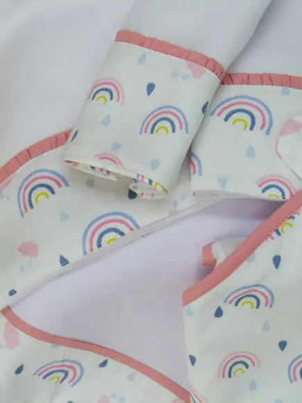 Kit Enxoval Bebê Arco Íris Incluso Nome do Bebê