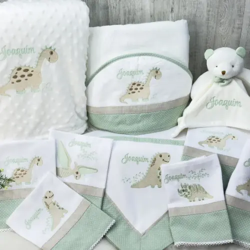 Kit Enxoval Bebê Bordado Dinossauros