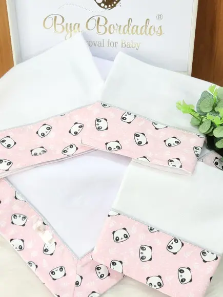Kit Enxoval Bebê Pandinha Incluso Nome do Bebê