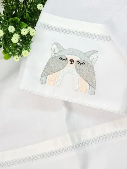 Kit Fralda Bebê Bordado Boho Arco Íris