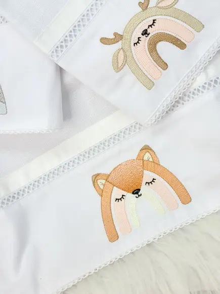 Kit Fralda Bebê Bordado Boho Arco Íris