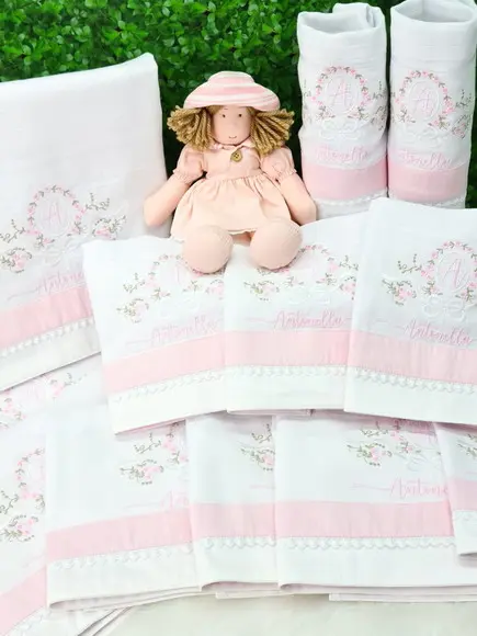 Kit Fralda Bordado Floral Delicado