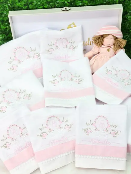 Kit Fralda Bordado Floral Delicado