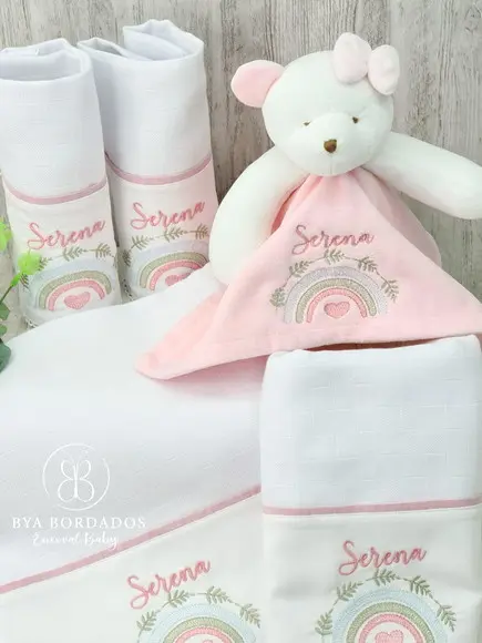 Kit Fraldas Bebê Bordado Arco Iris