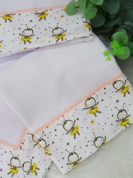 Kit Fraldas e Cueiro Bebê Abelhinha Incluso Nome do Bebê