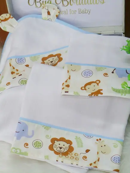 Kit Fraldas e Cueiro Safari Incluso Nome do Bebê