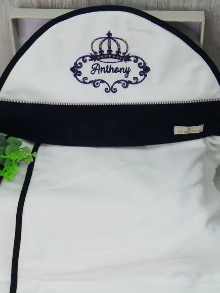 Kit Toalha Capuz e Fraldas Personalizada Coroa