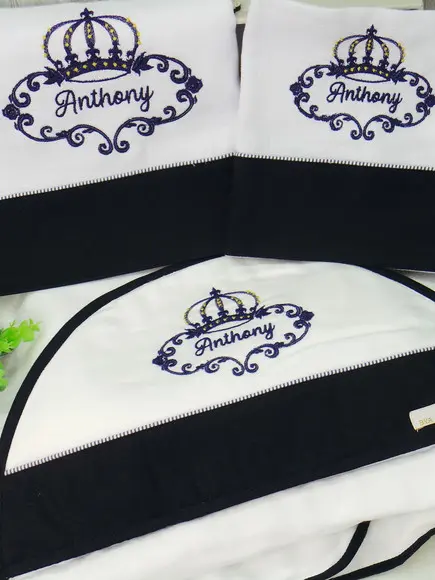 Kit Toalha Capuz e Fraldas Personalizada Coroa
