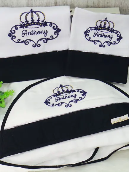 Kit Toalha Capuz e Fraldas Personalizada Coroa