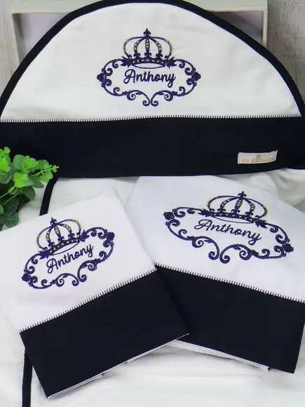 Kit Toalha Capuz e Fraldas Personalizada Coroa