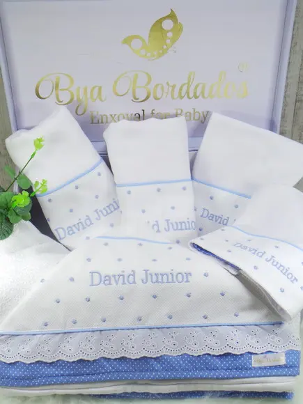 Kit Toalha Capuz e Fraldas Personalizada Poá