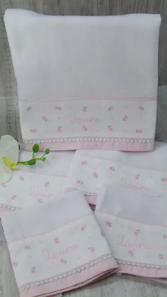 Kit Toalha Fralda e Fraldas Florzinha e Poá