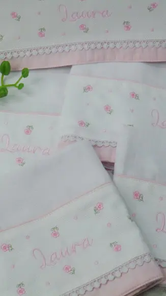 Kit Toalha Fralda e Fraldas Florzinha e Poá