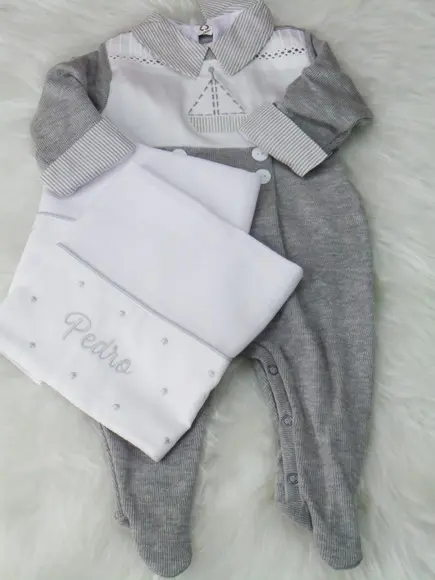 Macacão Bebê com Body Brinde Fralda de Boca Personalizada