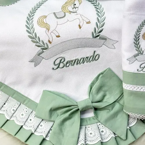 Manta Luxo Bebê Bordado Cavalinho