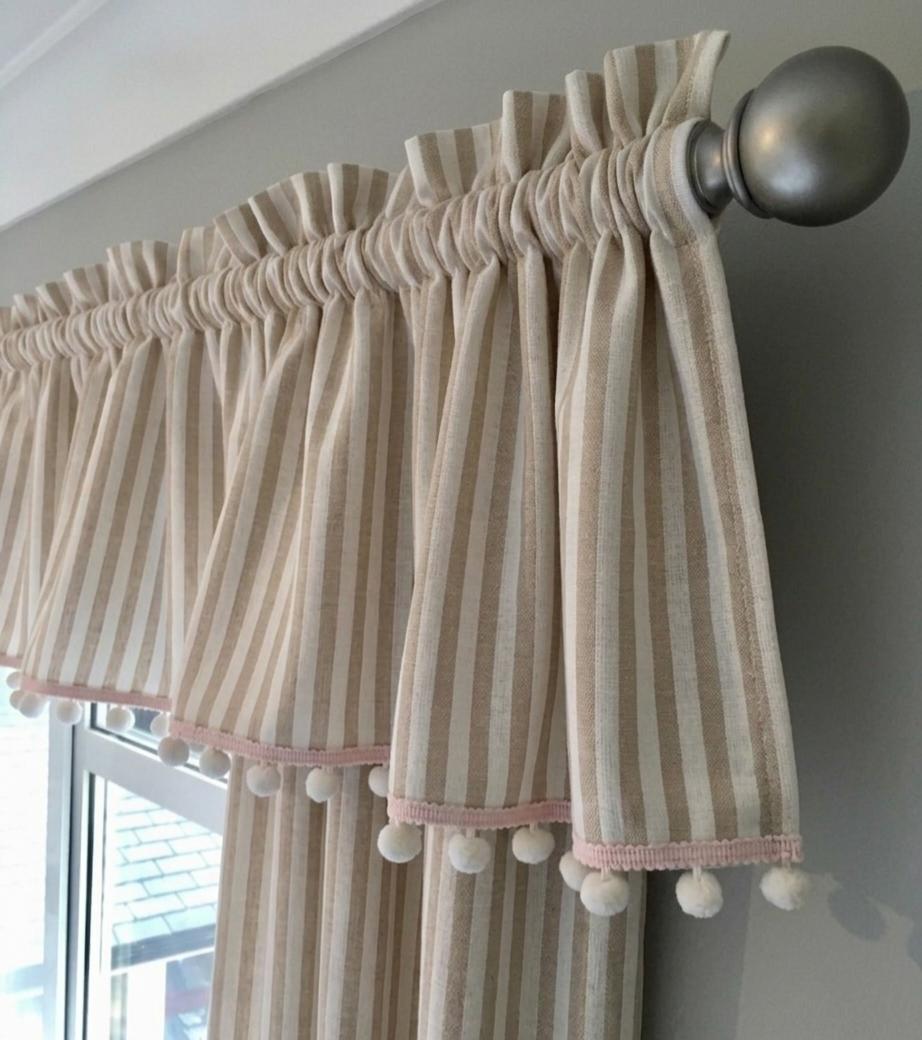Cortina Linho Listra com Babado 2,60 m x 1,60 m (a)