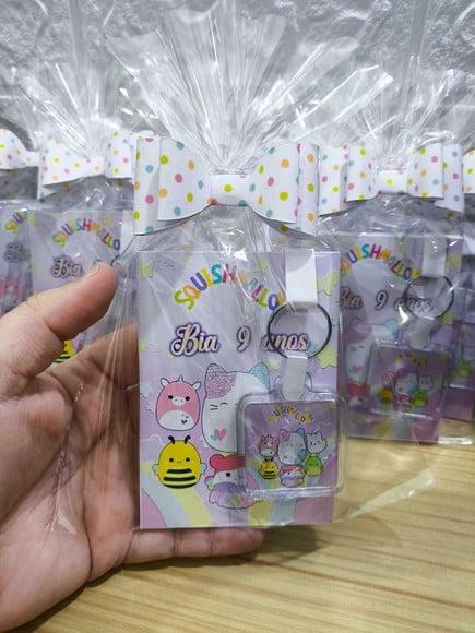 Bloquinho + Chaveiro Tema Squishmallows qualquer Tema.