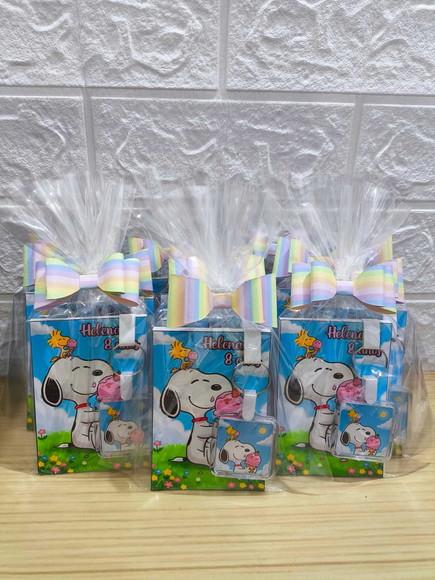 Bloquinho + Chaveiro Tema Snoopy qualquer Tema.