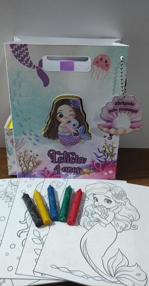 Sacolinha Surpresa 3 em 1 Tema Sereia Baby qlq. Tema.