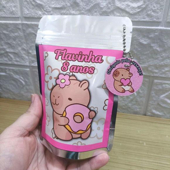 Saquinho Metalizado Tema Capivara qualquer Tema.