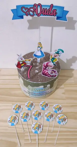 Kit Só Um Bolinho Tema Alice no País das Maravilhas.