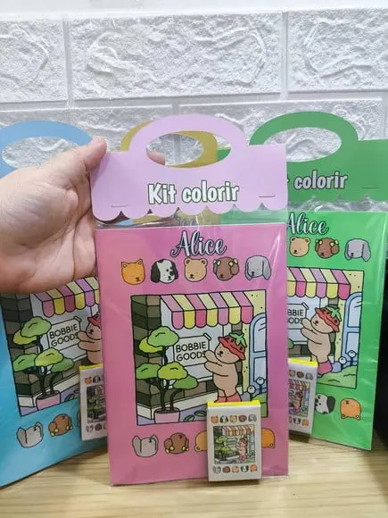 Livrinho de Colorir Bobbie Goods C/giz Cera p/ Lembrancinha
