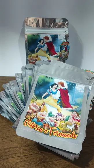 Saquinho Metalizado Tema Branca de Neve qualquer Tema.