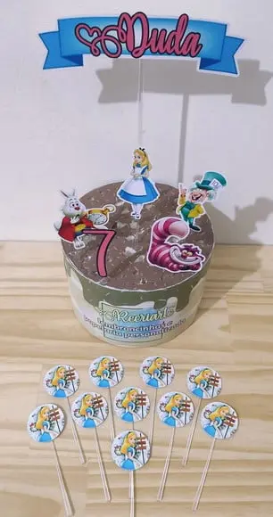 Kit Só Um Bolinho Tema Alice no País das Maravilhas.